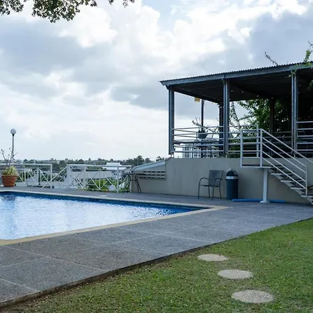 Diamond H Apartments